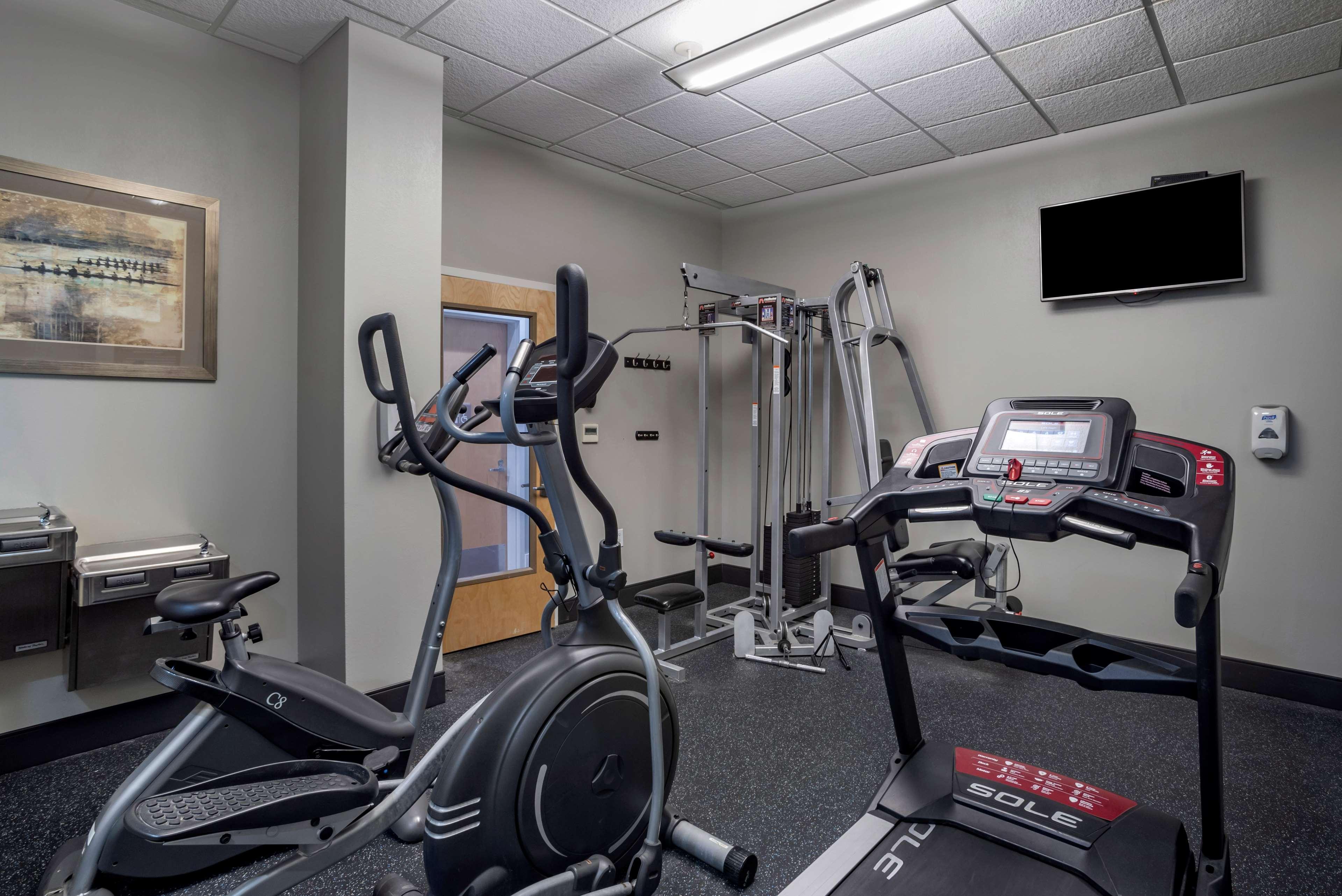 Best Western Plus Philadelphia Airport South - At Widener University Chester Exterior photo