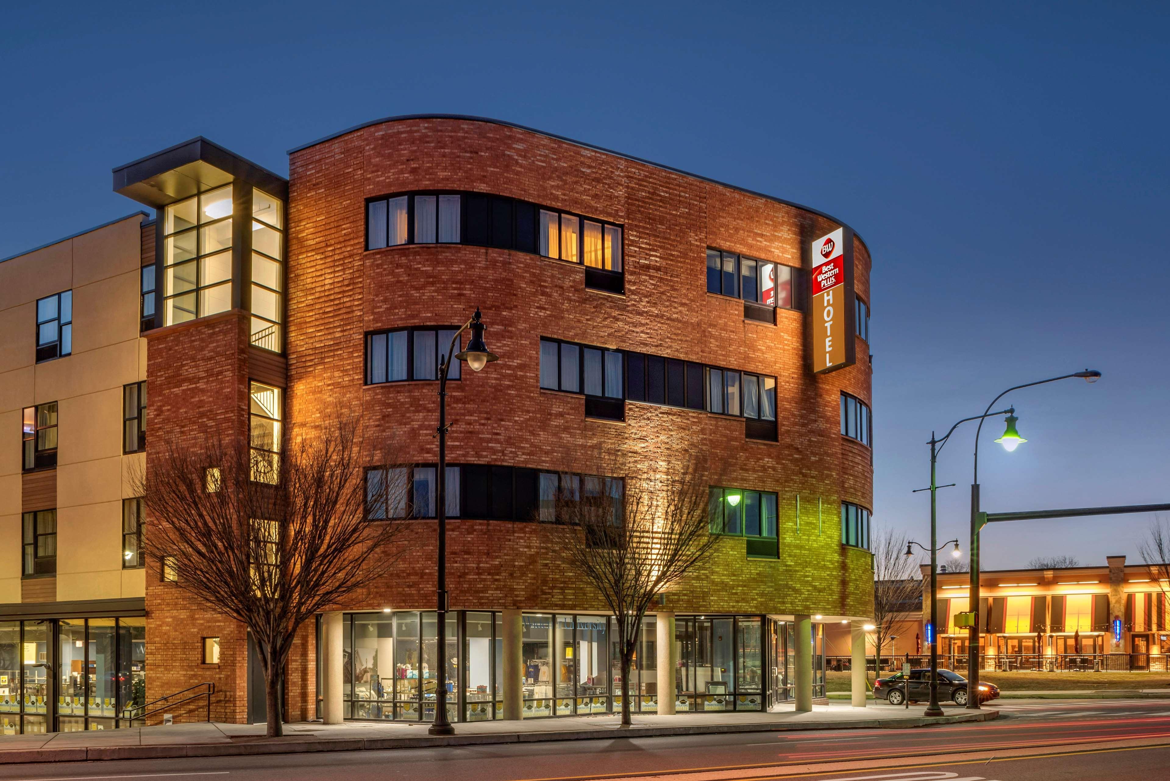 Best Western Plus Philadelphia Airport South - At Widener University Chester Exterior photo